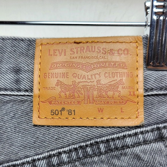 Levi's Premium 100% Cotton High Rise Gray Button Fly Jeans Size 23 - Picture 8 of 10
